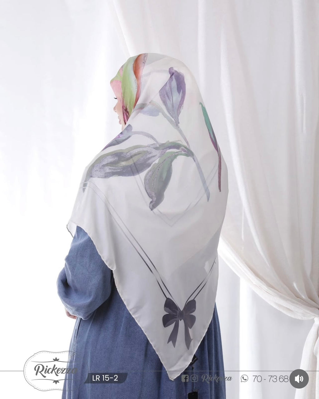 Light Silk Echarpe